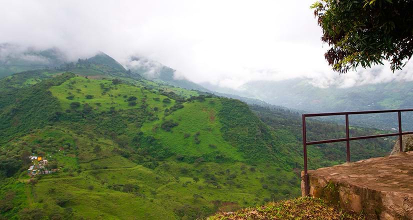 Vista do mirante do monte Huayanay.